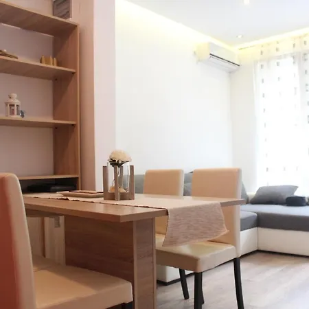 One Bedroom Apt With Wifi